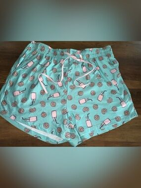 Pop Fit Cheek Boss Cookies And Milk Shorts - 2XL
